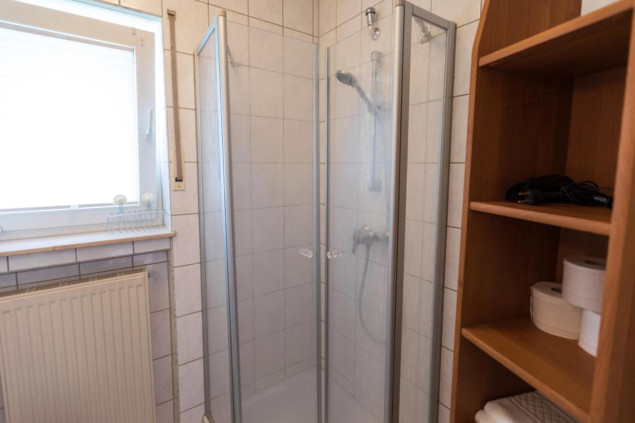 Haus Flora - Ferienwohnungen Кохем Екстериор снимка