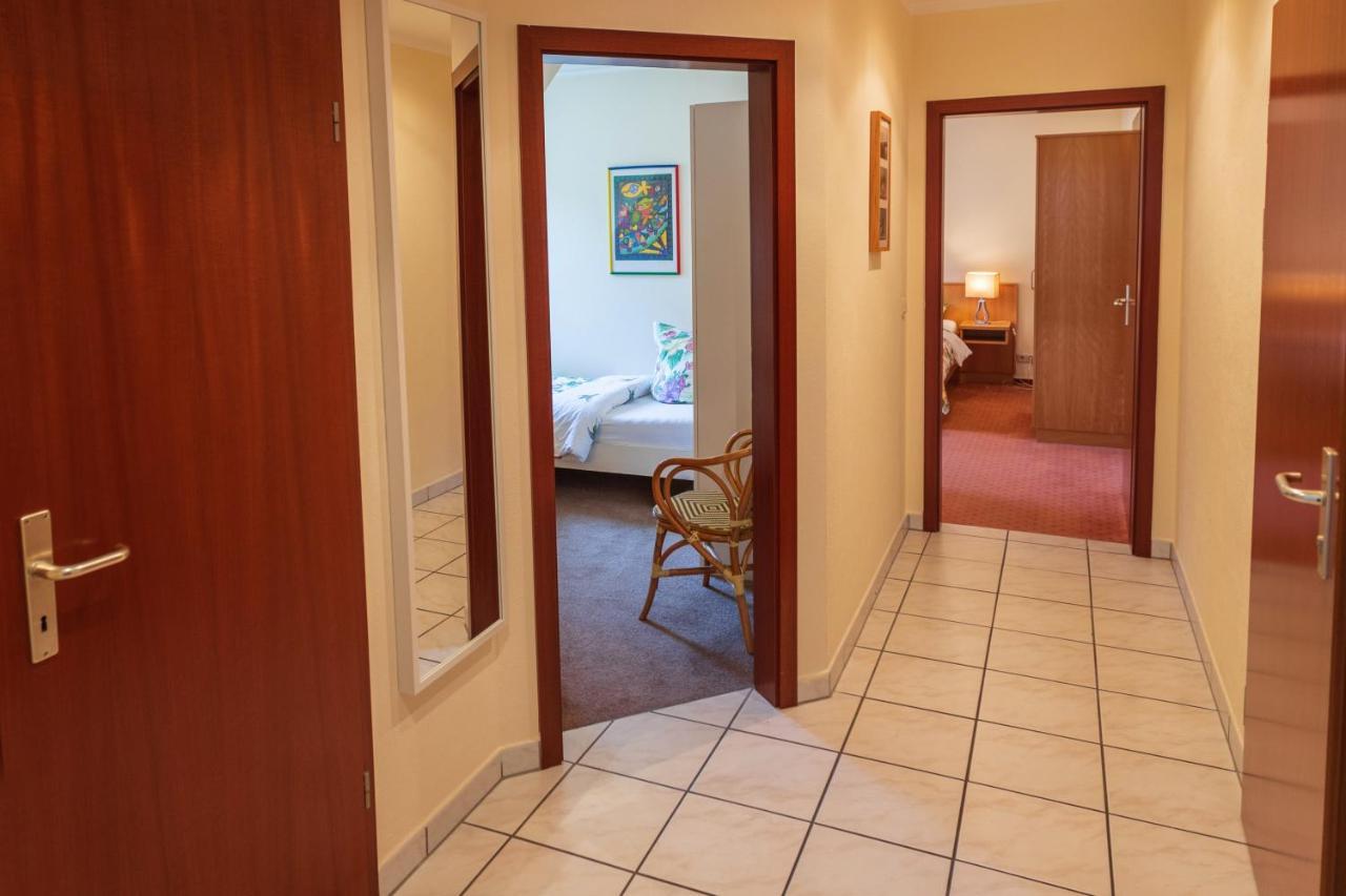 Haus Flora - Ferienwohnungen Кохем Екстериор снимка