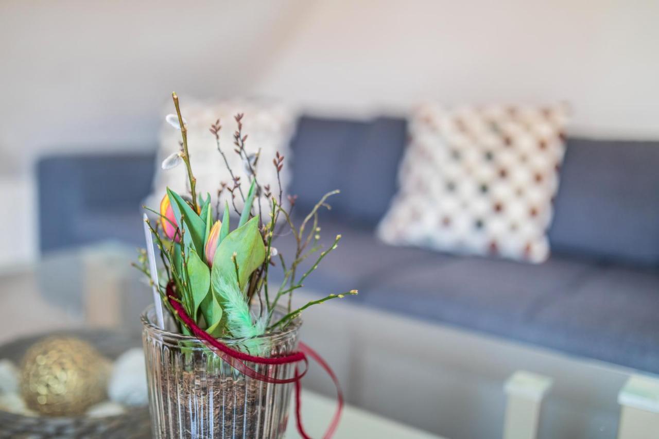 Haus Flora - Ferienwohnungen Кохем Екстериор снимка
